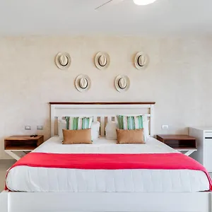 mareazul-beach-condos-at-playa-del-carmen.quintano-roohotels.com/