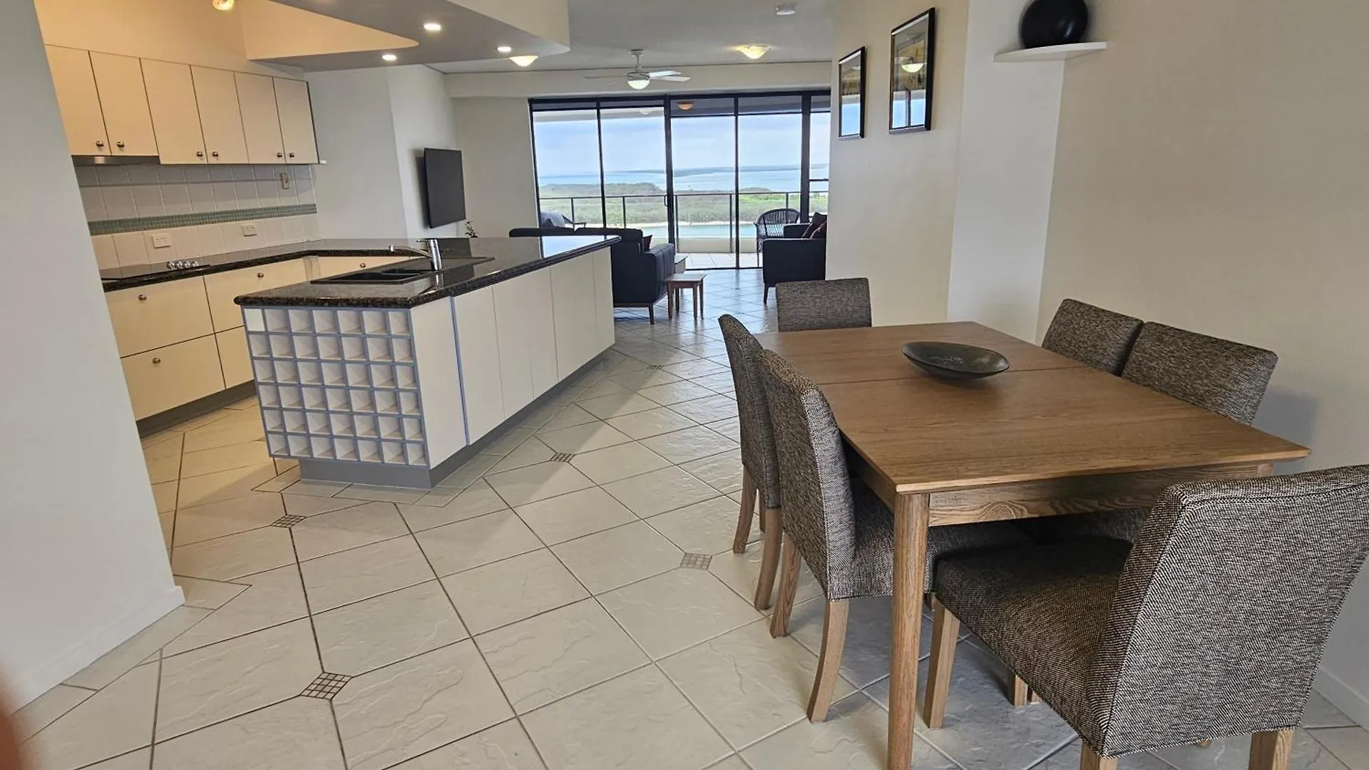 Aparthotel The Waterford Prestige Apartments Caloundra